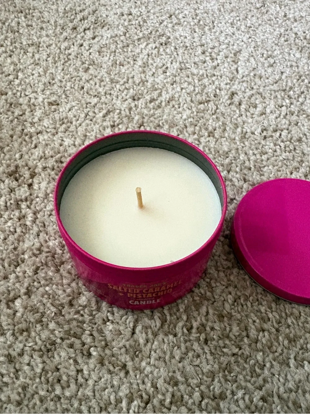 Salted Caramel & Pistachio Scented Candle - TRADER JOE’S